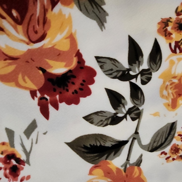 Floral outfit - Picture 2 of 3